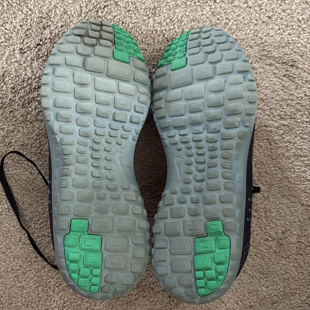 Nike Green/Black/Grey Leopard Print Shoes - Picture 5 of 9